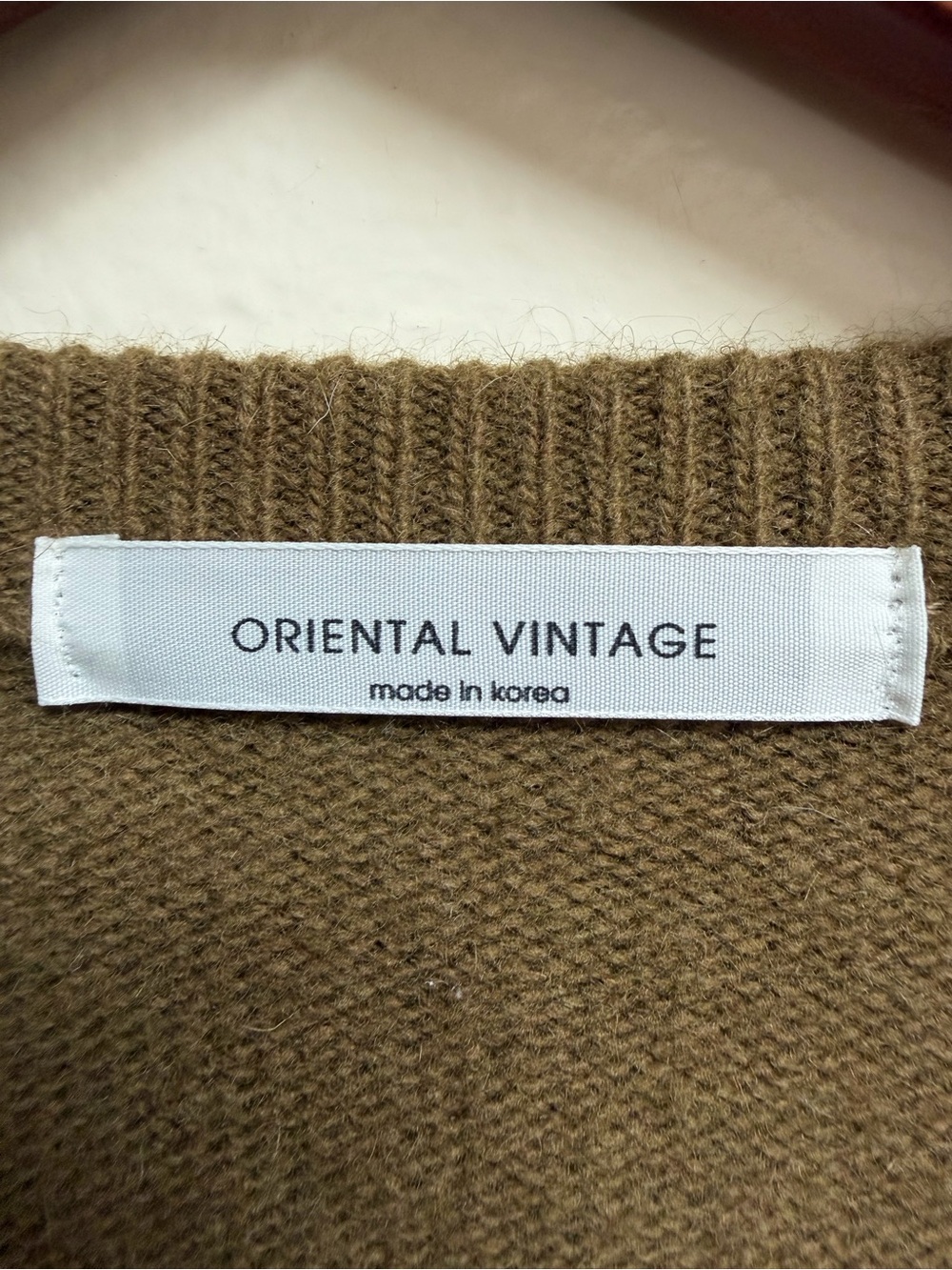 Oriental Vintage Olive Pearl-Embellished Knit Cardigan - Picture 4 of 6